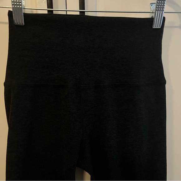 High Waisted Spacedye Capri Legging - Picture 10 of 16